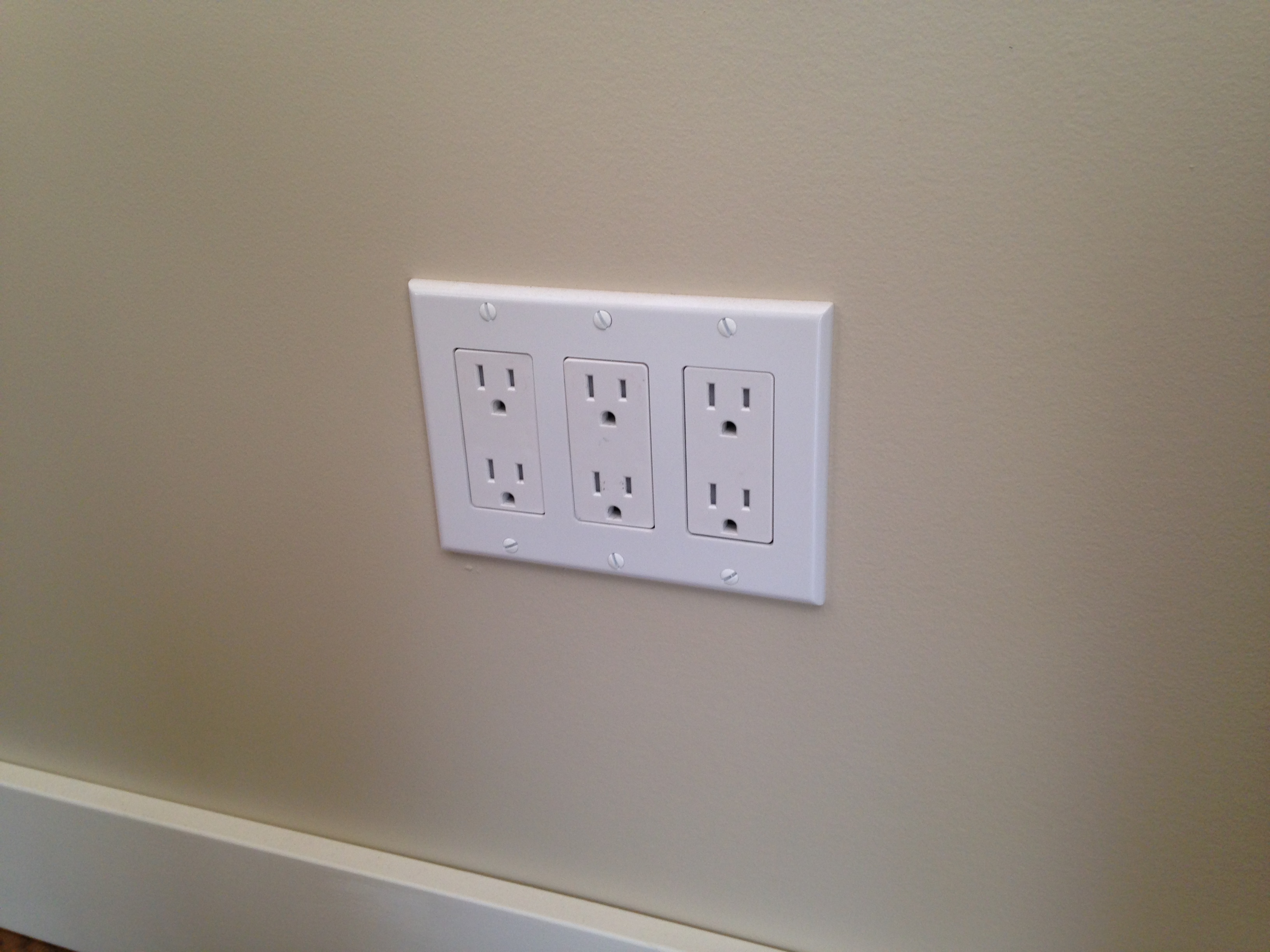 placing electrical outlets in slatwall